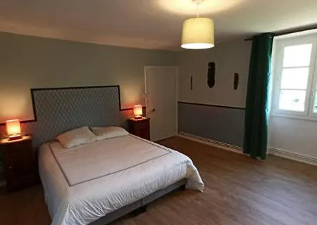 La Roche Cantin Apartment