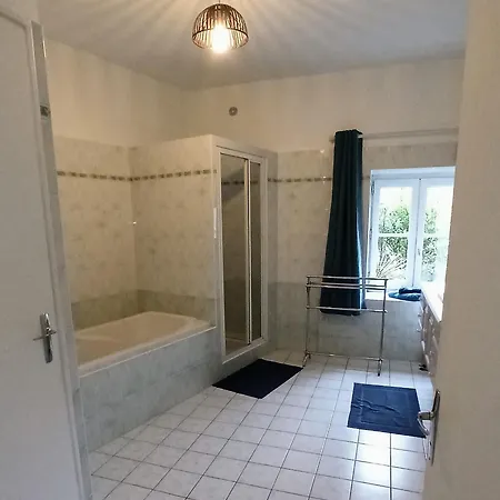 La Roche Cantin Apartment *